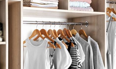 Cómo ordenar el armario para aprovechar el espacio al máximo
